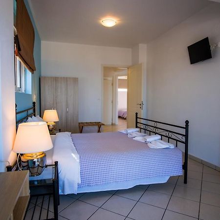 Blue Villas Agia Marina 外观 照片