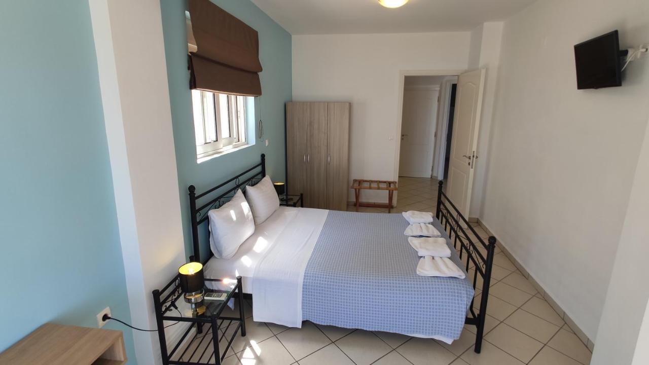 Blue Villas Agia Marina 外观 照片