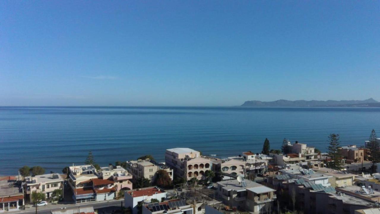 Blue Villas Agia Marina 外观 照片