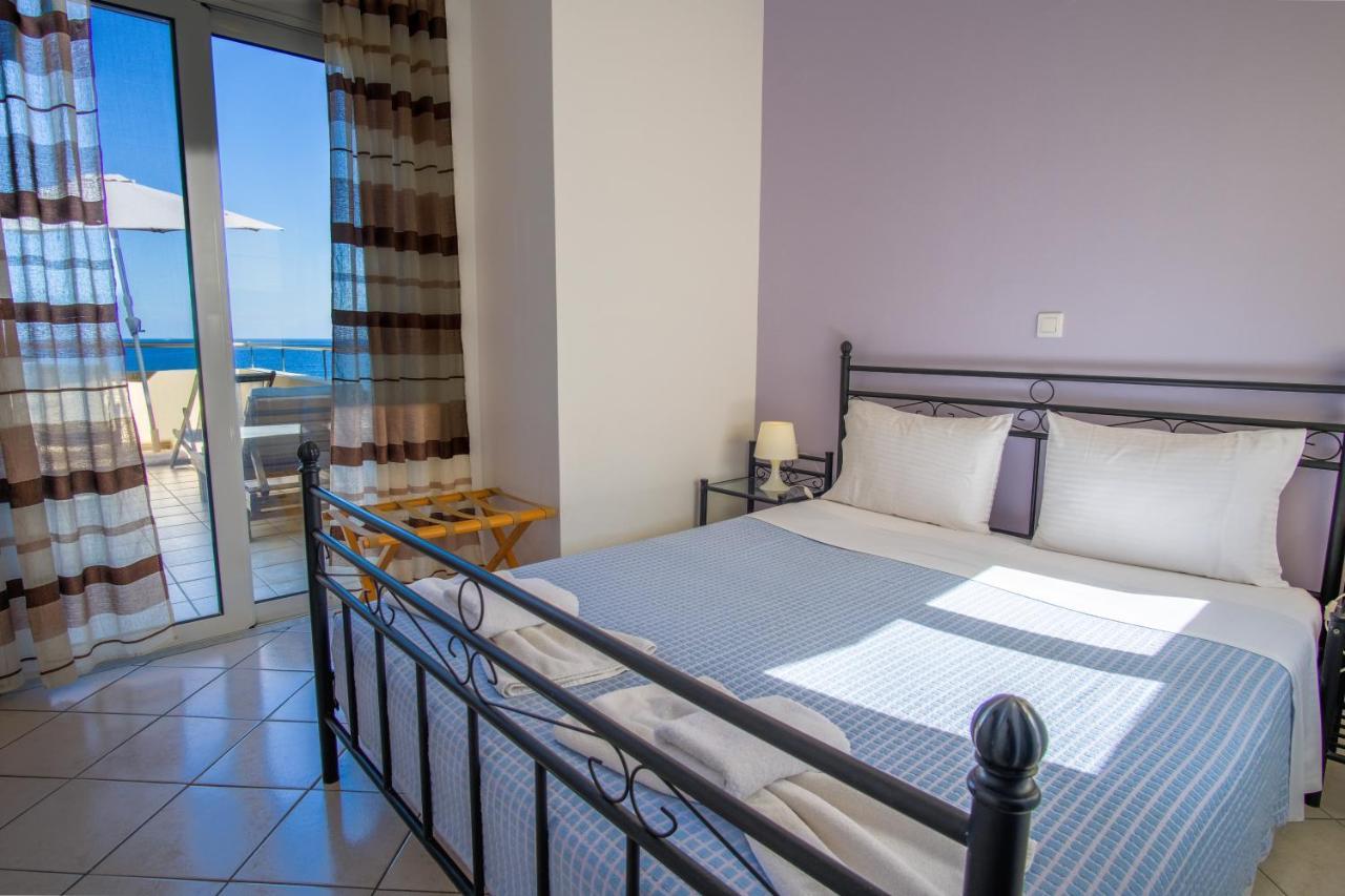 Blue Villas Agia Marina 外观 照片