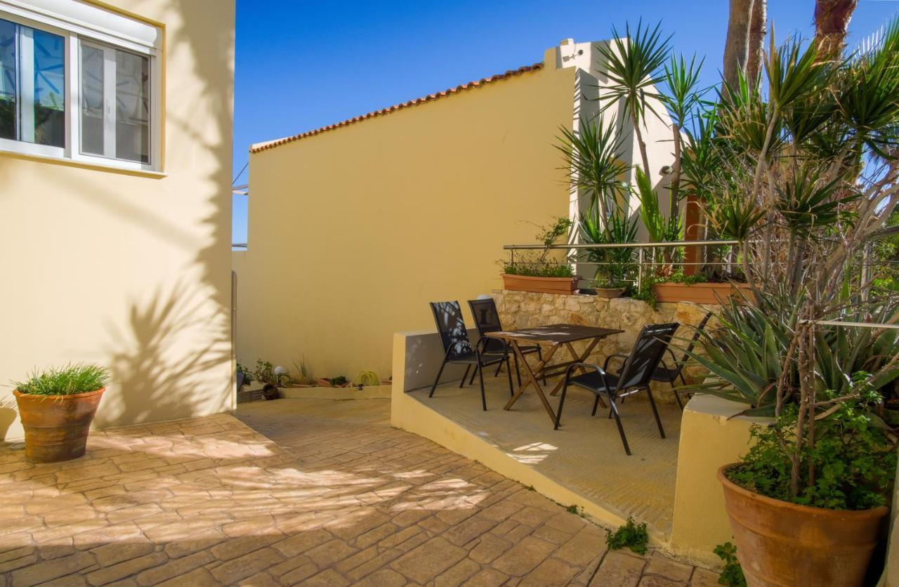 Blue Villas Agia Marina 外观 照片