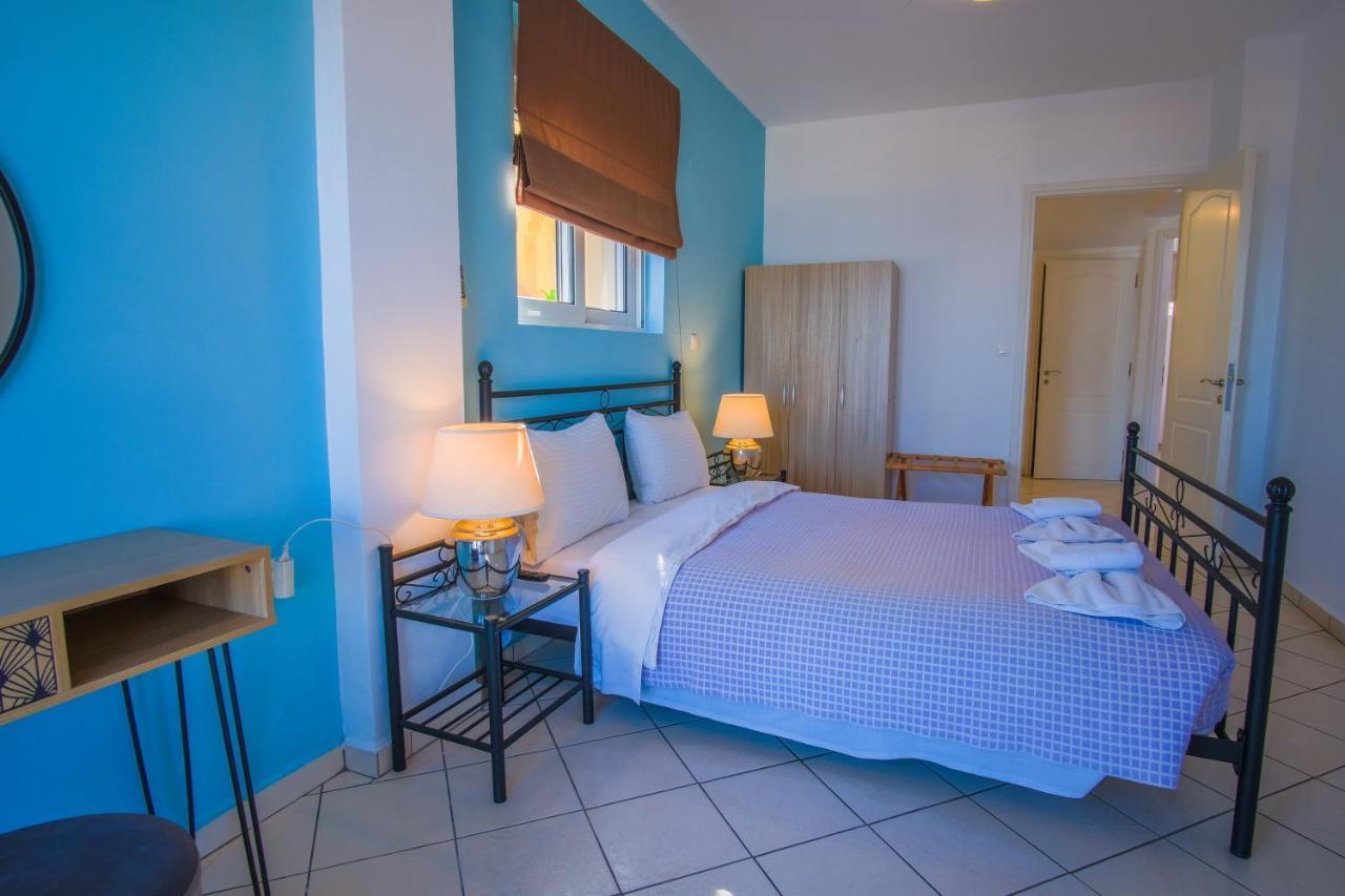 Blue Villas Agia Marina 外观 照片