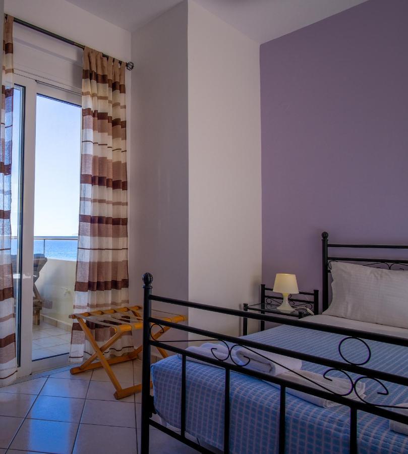 Blue Villas Agia Marina 外观 照片