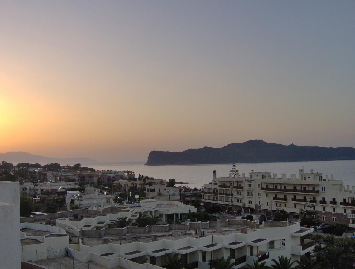 Blue Villas Agia Marina 外观 照片